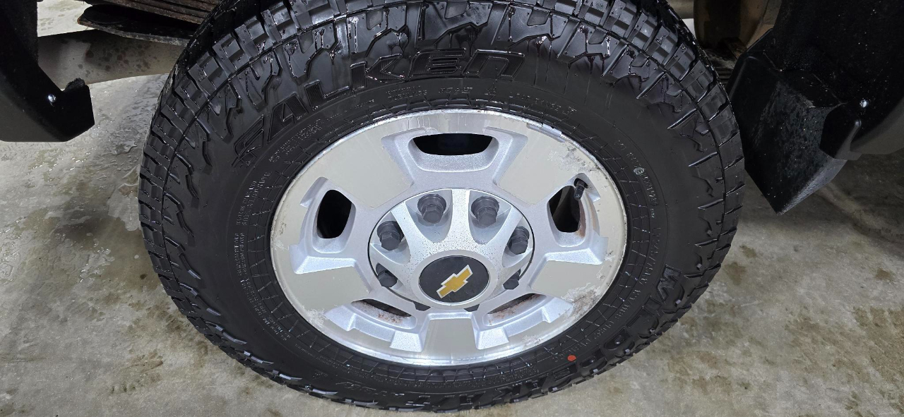 Chevrolet Silverado 2500HD LT Crew Cab Long Box 4WD 2015