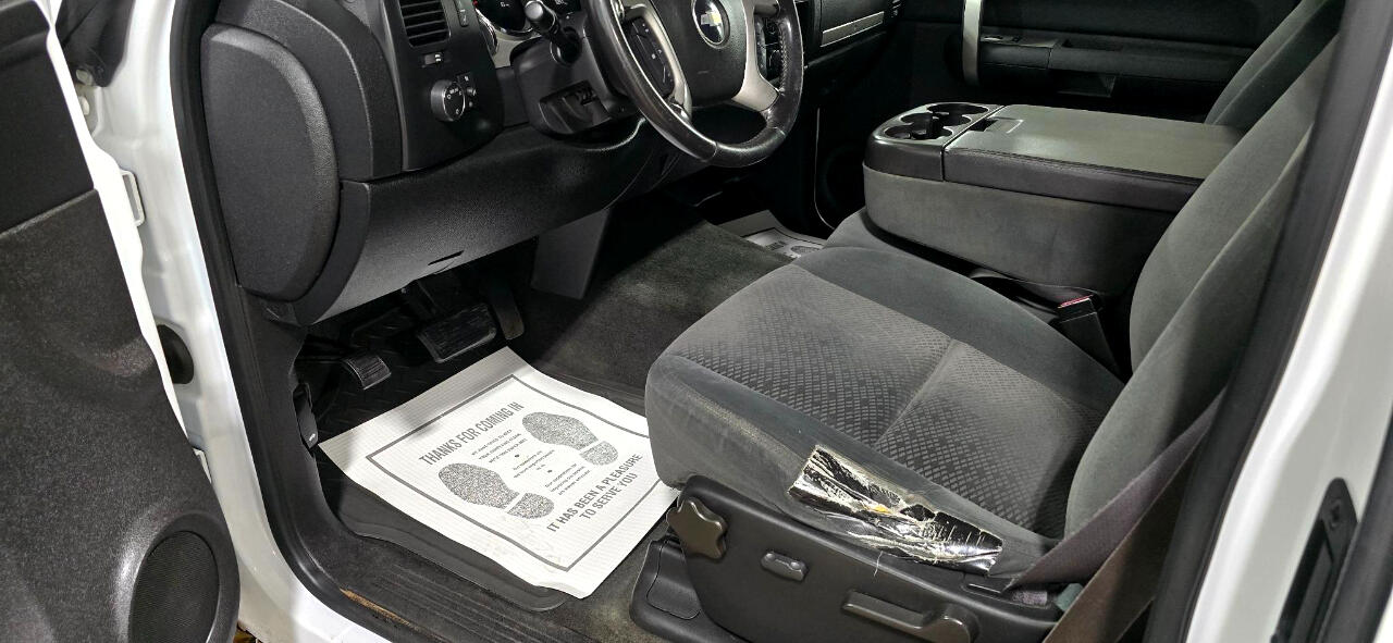 Chevrolet Silverado 2500HD Work Truck Ext. Cab Std. Box 4WD 2008