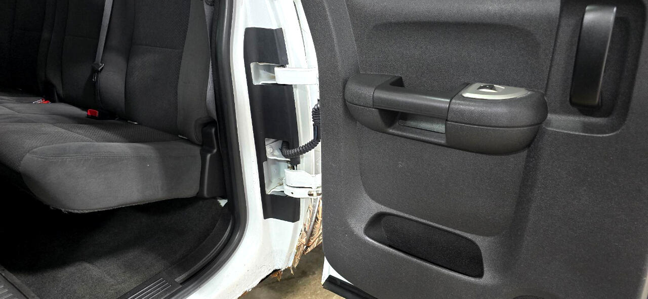 Chevrolet Silverado 2500HD Work Truck Ext. Cab Std. Box 4WD 2008