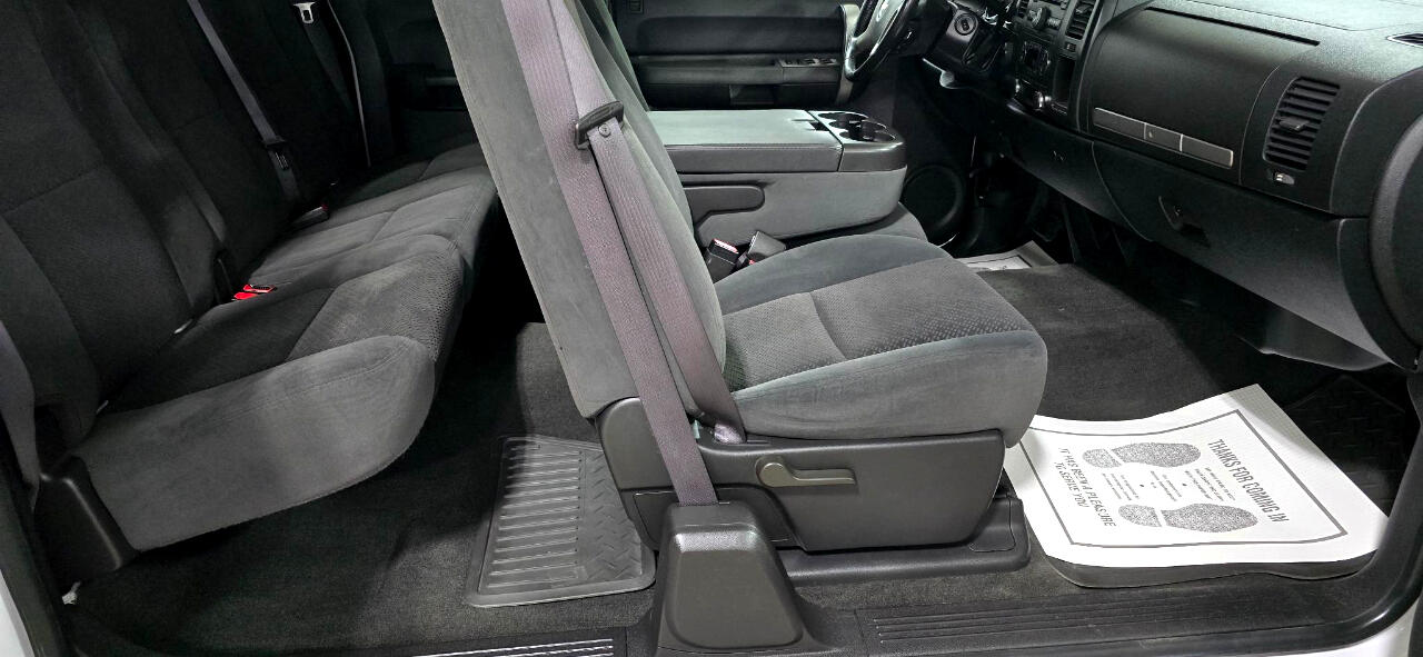 Chevrolet Silverado 2500HD Work Truck Ext. Cab Std. Box 4WD 2008