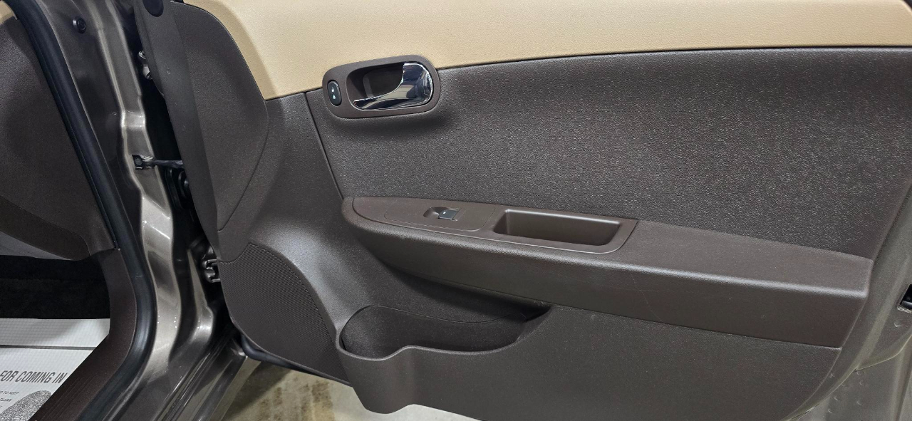 Chevrolet Malibu LS 2012