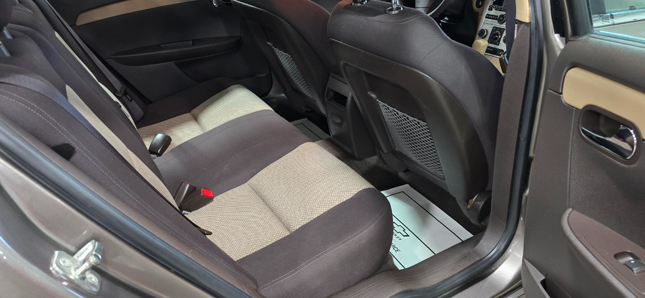 Chevrolet Malibu LS 2012