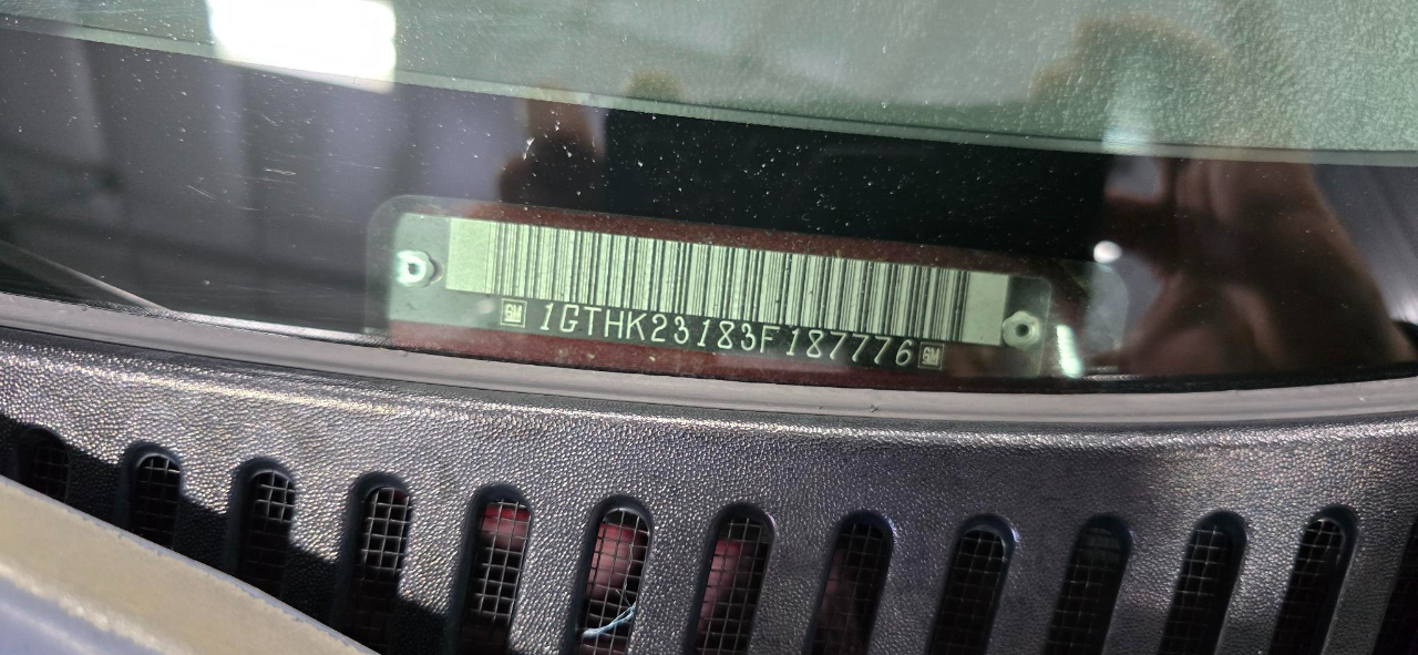 GMC Sierra 2500HD Crew Cab Short Bed 4WD 2003