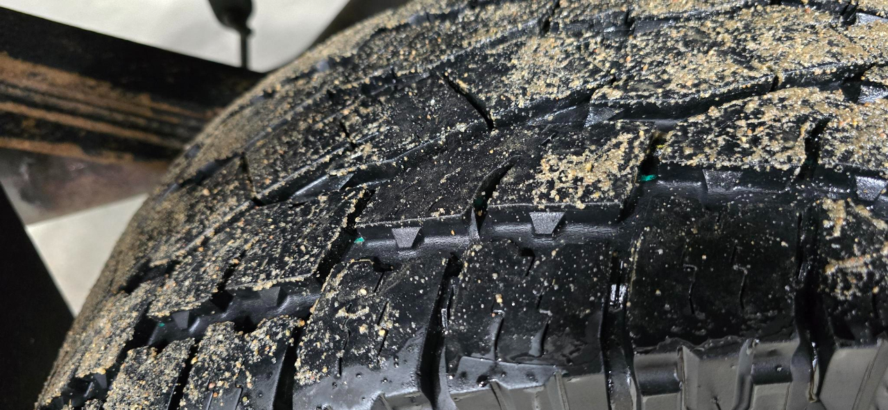 GMC Sierra 2500HD Crew Cab Short Bed 4WD 2003