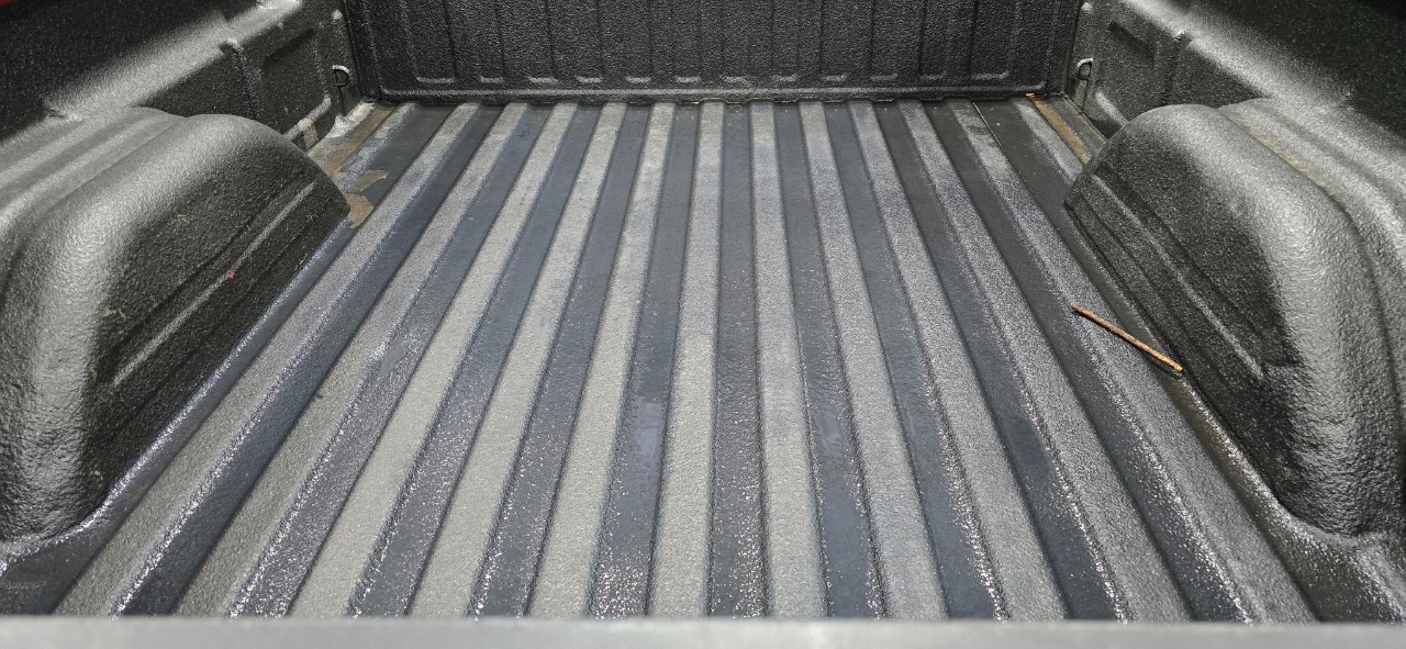 GMC Sierra 2500HD Crew Cab Short Bed 4WD 2003