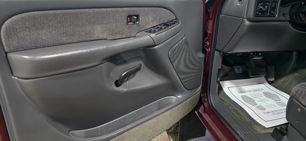 GMC Sierra 2500HD Crew Cab Short Bed 4WD 2003