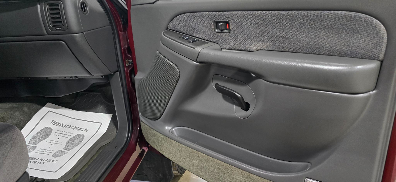 GMC Sierra 2500HD Crew Cab Short Bed 4WD 2003