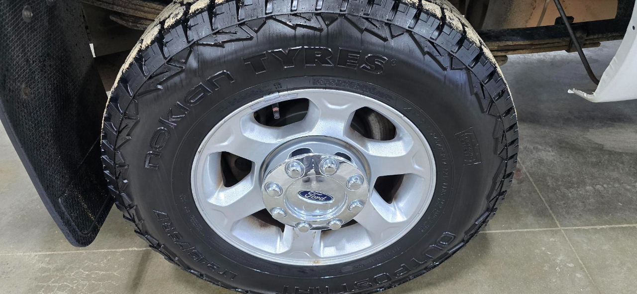 Ford F-250 SD XL SuperCab 4WD 2015