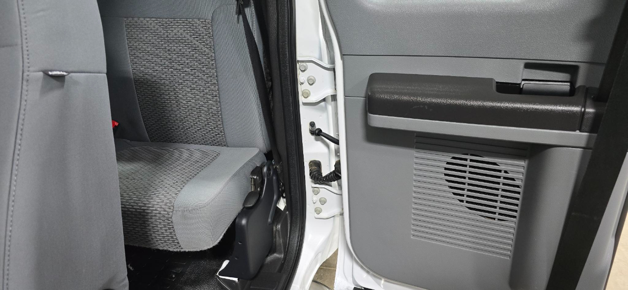 Ford F-250 SD XL SuperCab 4WD 2015