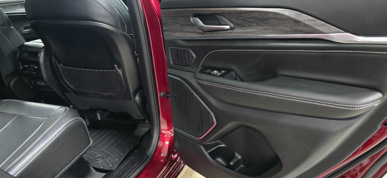 Jeep Grand Cherokee Overland 4WD 2023