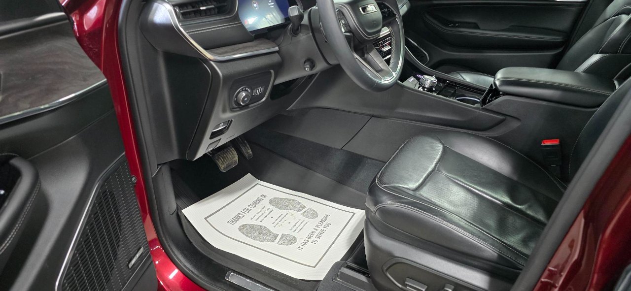 Jeep Grand Cherokee Overland 4WD 2023