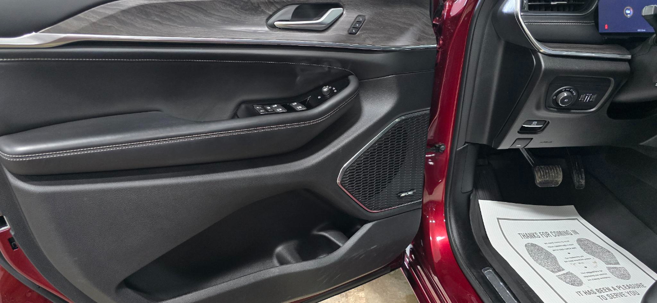 Jeep Grand Cherokee Overland 4WD 2023