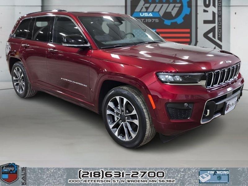 2023 Jeep Grand Cherokee Overland 4WD