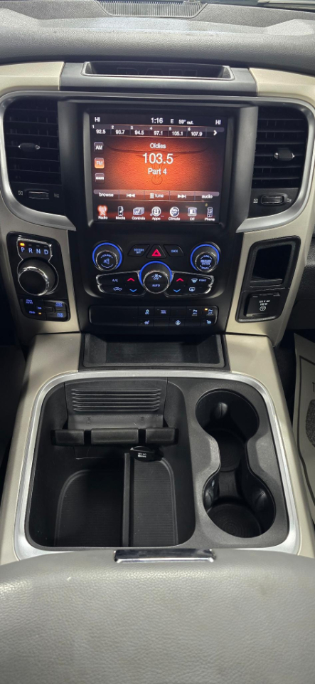 RAM 1500 Big Horn Crew Cab 4WD 2017