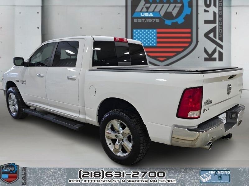 RAM 1500 Big Horn Crew Cab 4WD 2017