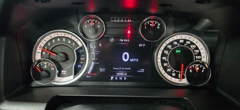 RAM 1500 Big Horn Crew Cab 4WD 2017