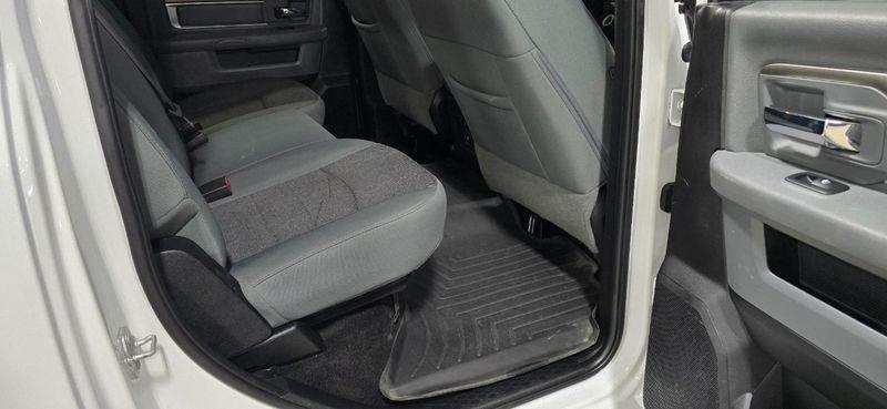 RAM 1500 Big Horn Crew Cab 4WD 2017