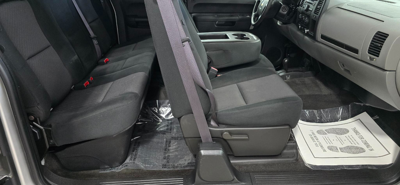 Chevrolet Silverado 1500 LS Extended Cab 4WD 2011