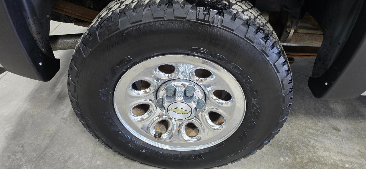 Chevrolet Silverado 1500 LS Extended Cab 4WD 2011