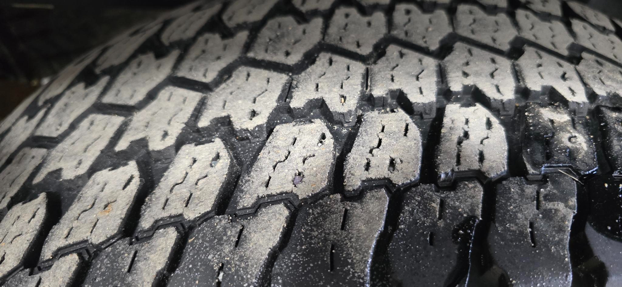 Chevrolet Silverado 1500 LS Extended Cab 4WD 2011