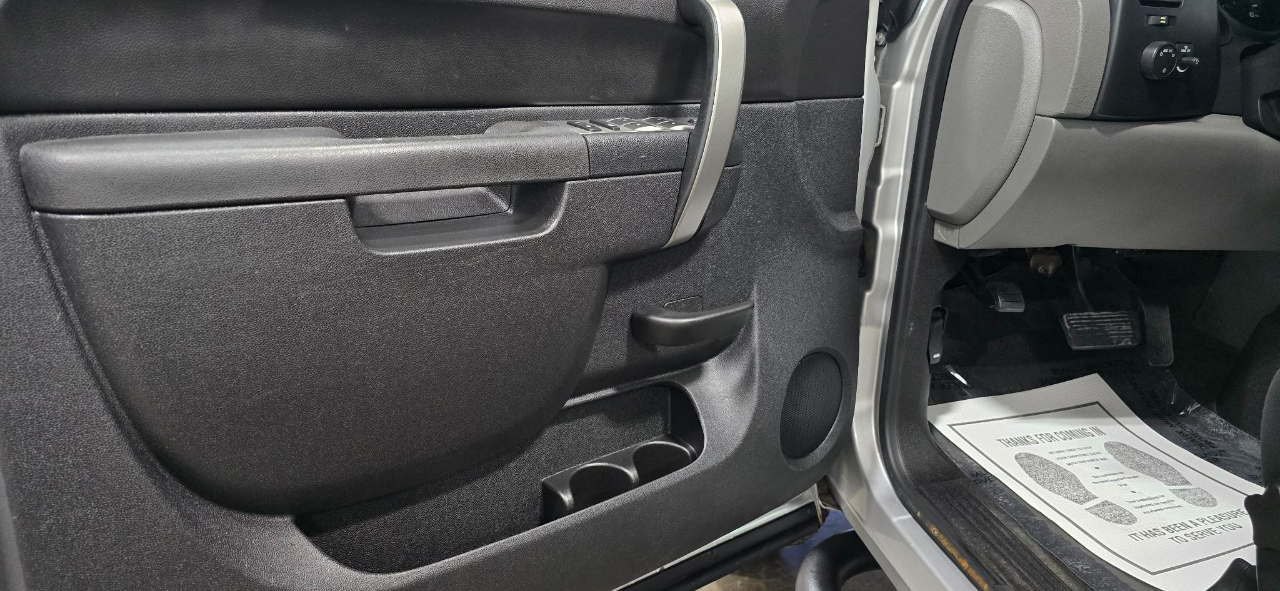 Chevrolet Silverado 1500 LS Extended Cab 4WD 2011