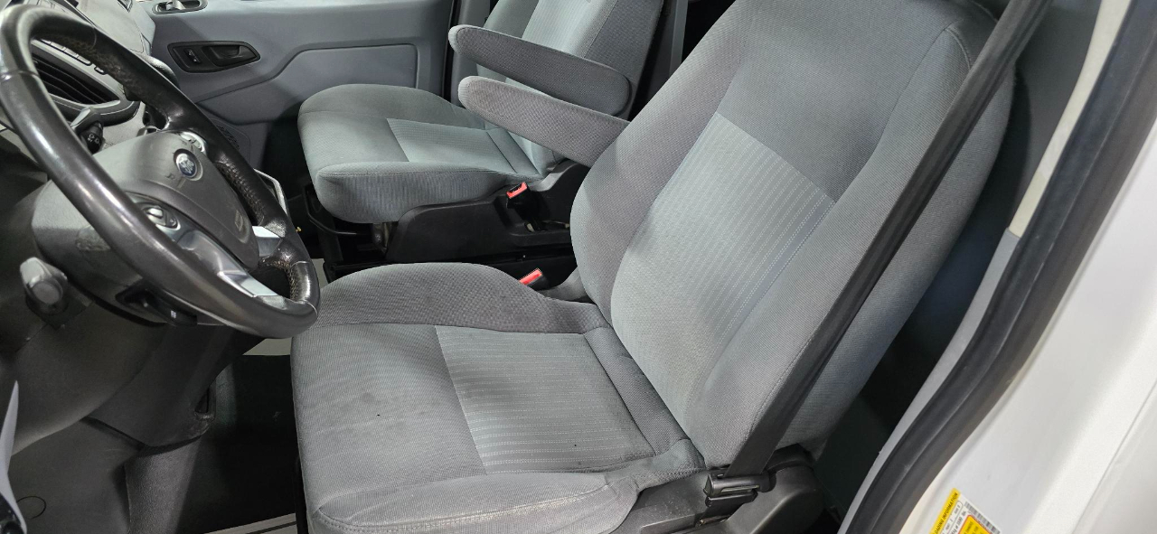 Ford Transit 250 Van Med. Roof w/Sliding Pass. 148-in. WB 2015