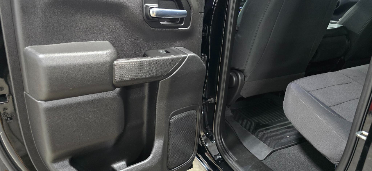 Chevrolet Silverado 1500 Custom Double Cab 4WD 2020