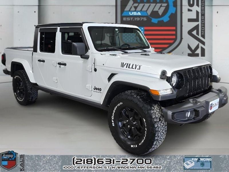 2022 Jeep Gladiator Willys Sport 4x4