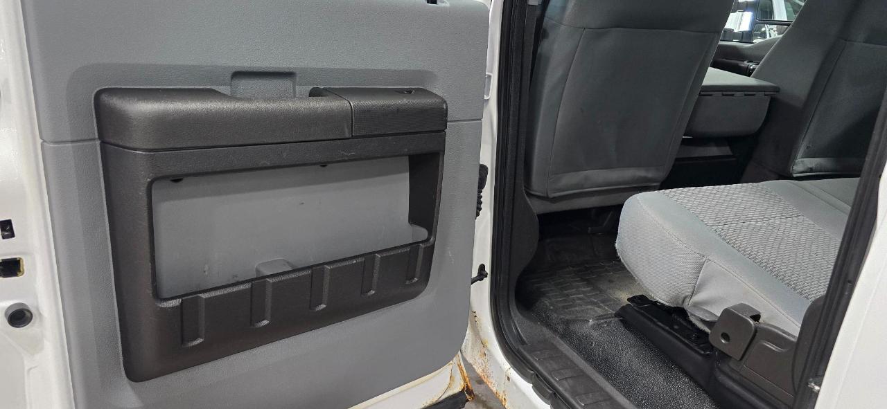 Ford F-350 SD XL Crew Cab LWB 4WD 2015