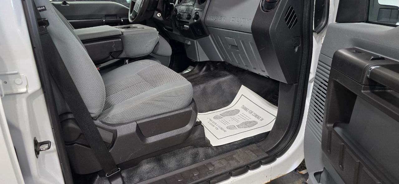 Ford F-350 SD XL Crew Cab LWB 4WD 2015