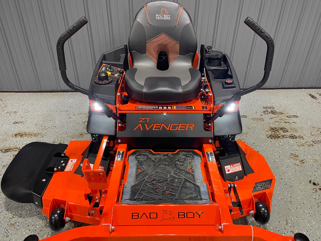 Bad Boy Mowers ZT 54in Avenger Kawasaki FR691 23HP  2026