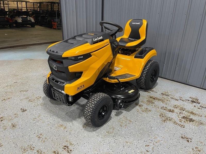 Cub Cadet XT1 LT42  2026