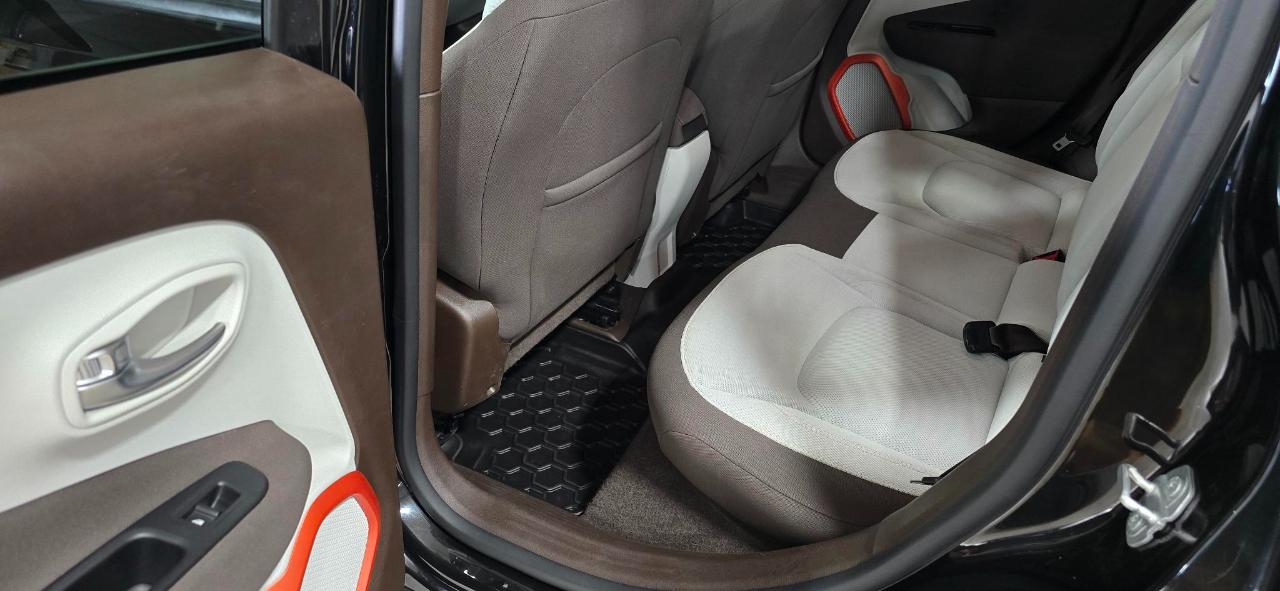 Jeep Renegade Latitude 4WD 2015