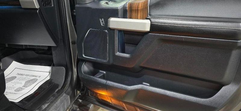 Ford F-150 Lariat SuperCrew 5.5-ft. Bed 4WD 2017