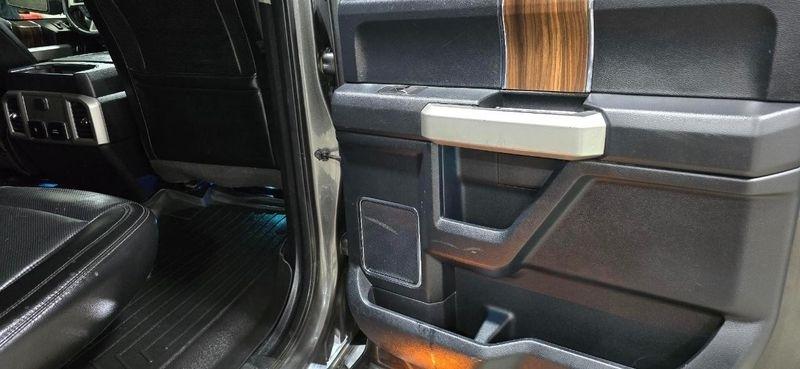 Ford F-150 Lariat SuperCrew 5.5-ft. Bed 4WD 2017