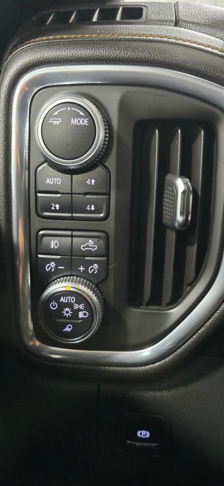 GMC Sierra 1500 AT4 Crew Cab Short Box 4WD 2020