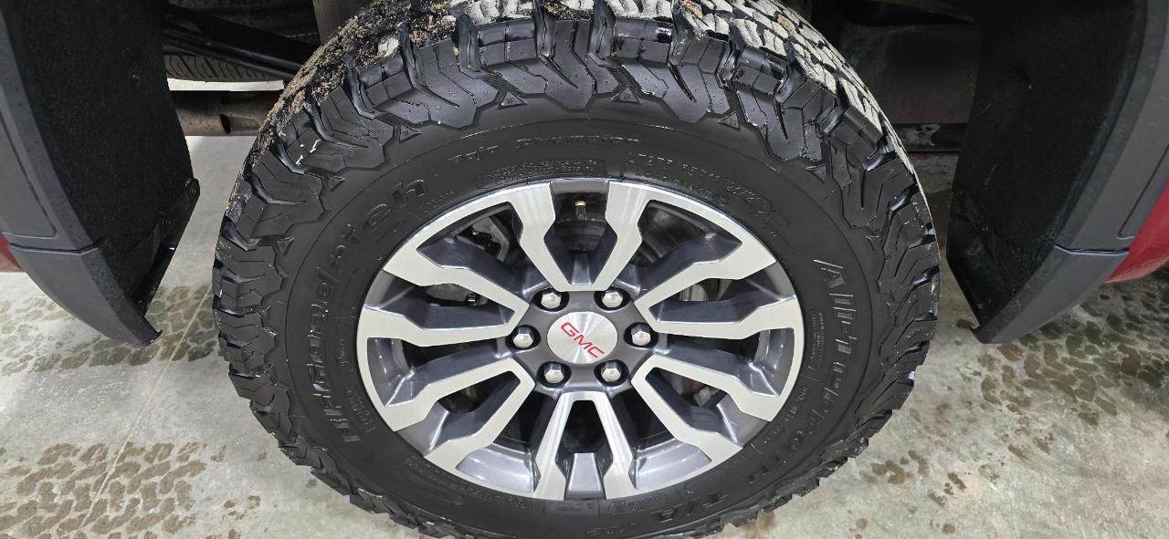 GMC Sierra 1500 AT4 Crew Cab Short Box 4WD 2020