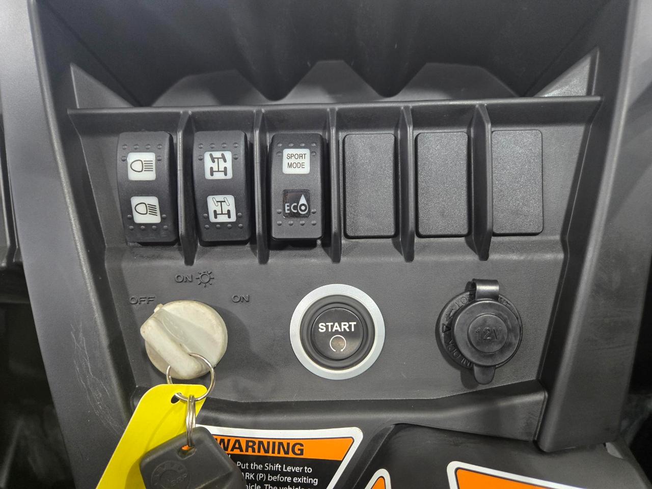 Can-Am Maverick 1000R  2016