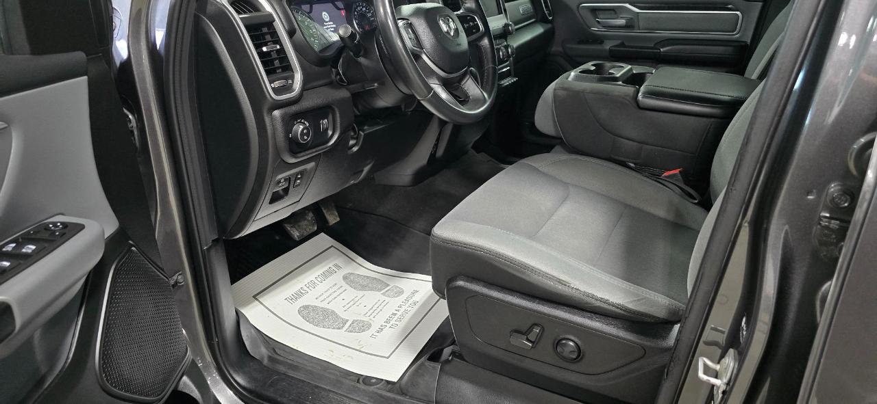 RAM 1500 Big Horn Quad Cab 4WD 2022