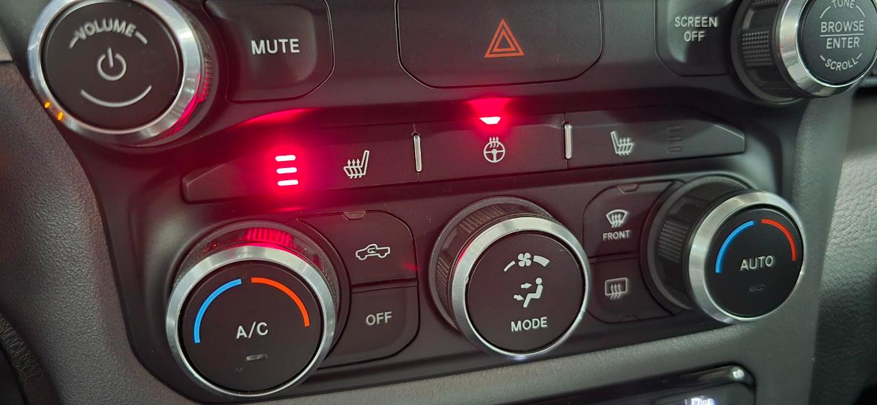 RAM 1500 Big Horn Quad Cab 4WD 2022