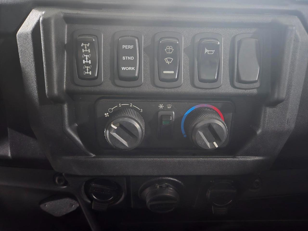 Polaris Ranger XP 1000 Northstar Ultimate Ride Command EPS  2025