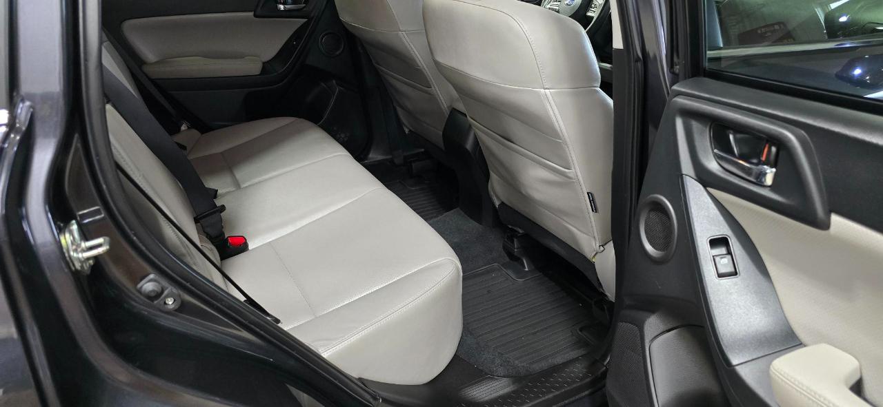 Subaru Forester 2.5i Touring 2014