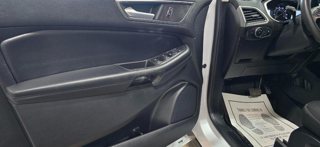 Ford Edge SE AWD 2021