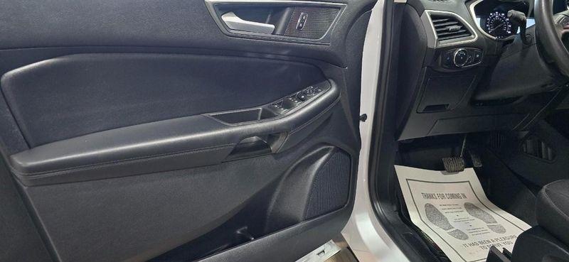 Ford Edge SE AWD 2021