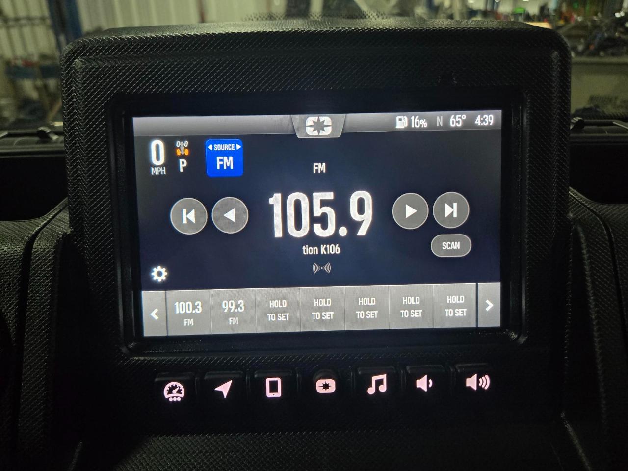 Polaris Ranger XP 1000 Northstar Ultimate Ride Command EPS  2024