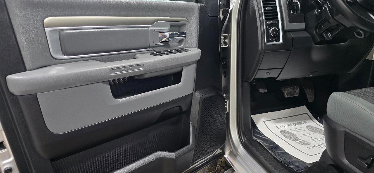 RAM 2500 SLT Crew Cab SWB 4WD 2016