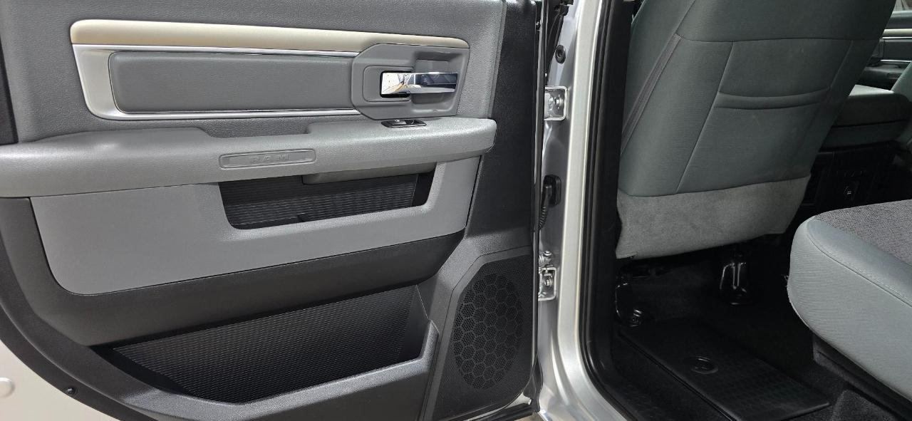 RAM 2500 SLT Crew Cab SWB 4WD 2016