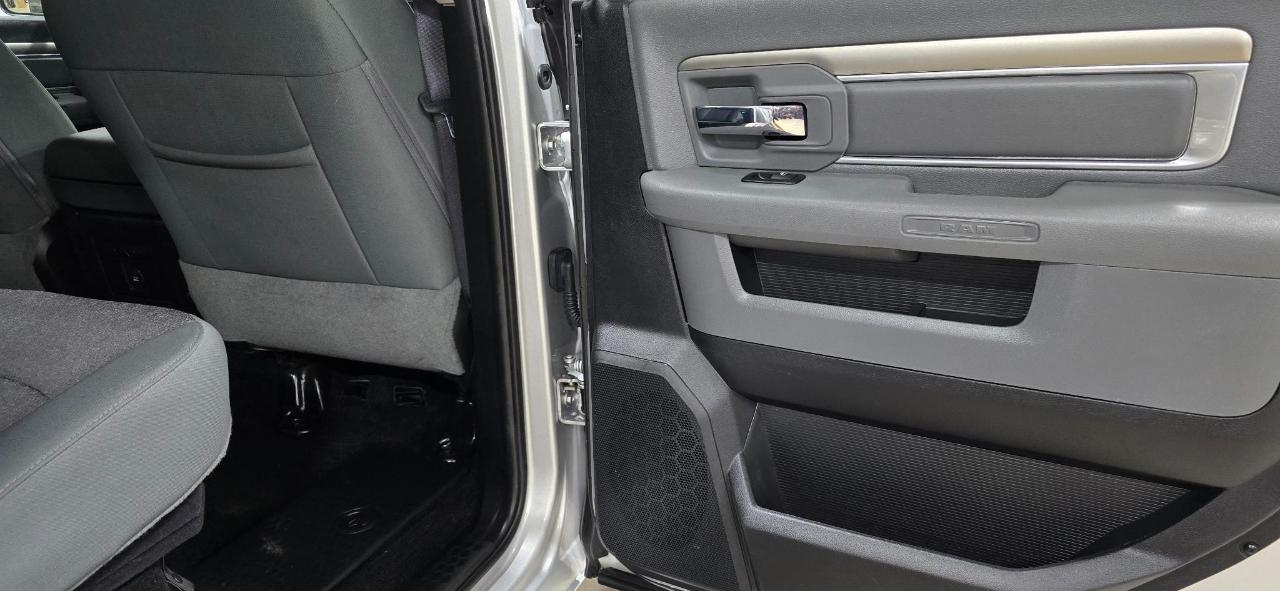 RAM 2500 SLT Crew Cab SWB 4WD 2016