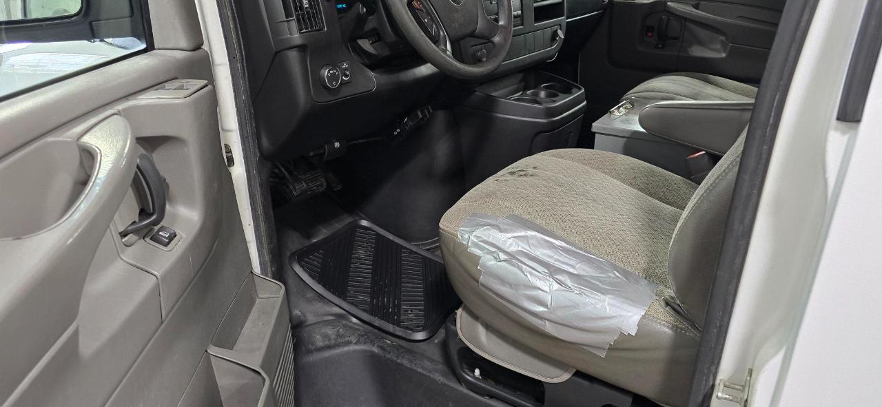 Chevrolet Express 3500 Cargo 2009