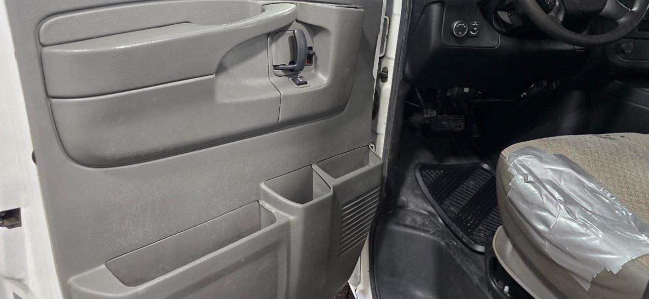 Chevrolet Express 3500 Cargo 2009